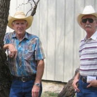 Larry Johnson, Lynn Johnson (brother)